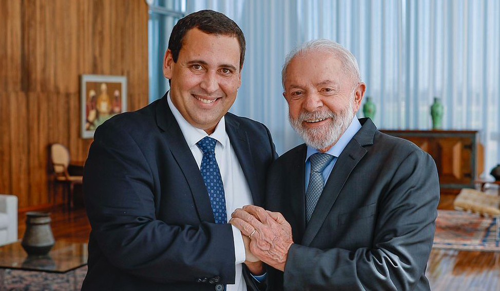 “LÃder que fala com o mundo de igual para igual”, diz Éden sobre encontro de Lula e Trump