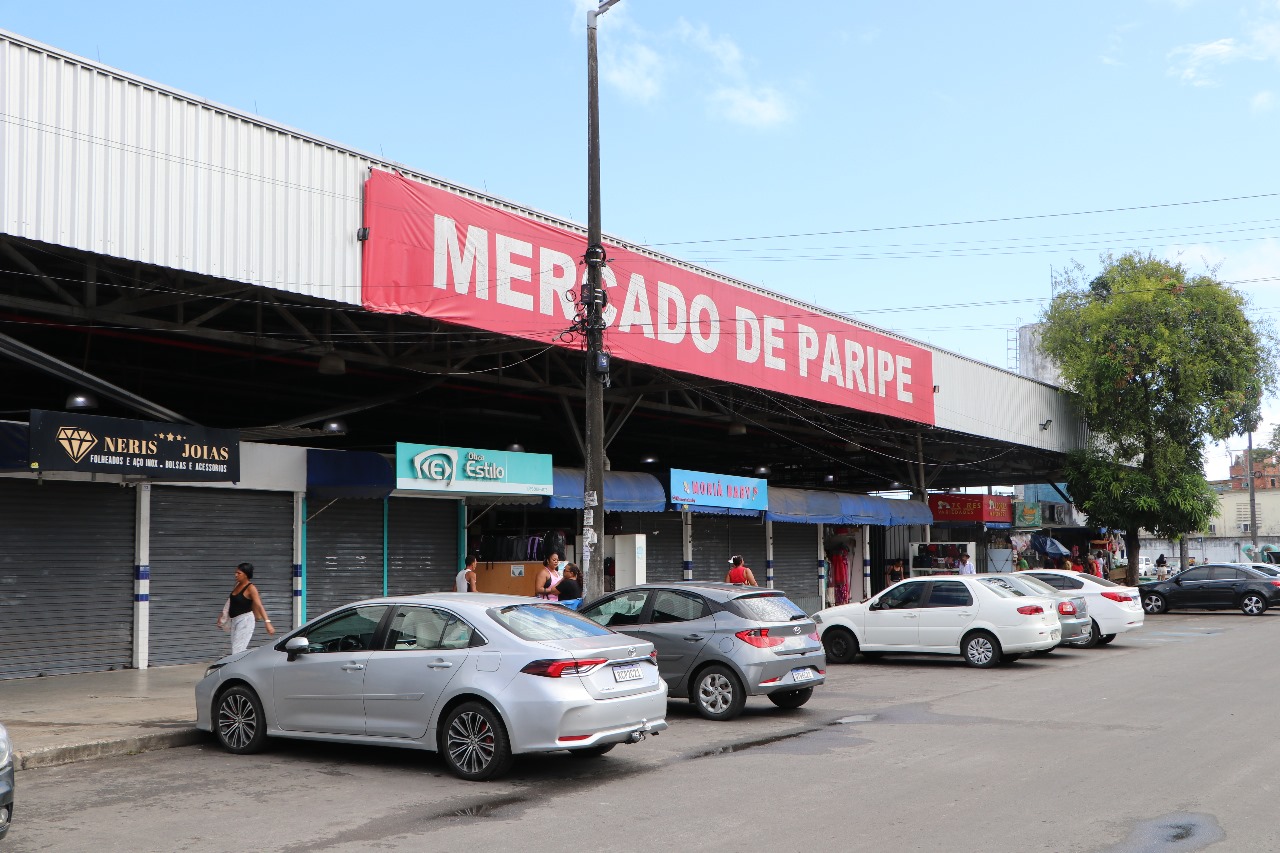 Mercados estaduais terão fechamento antecipado no Feriado do Comerciário