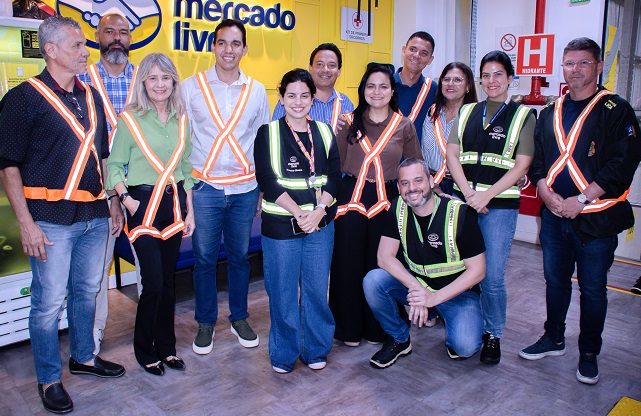 Débora visita Centro de Distribuição do Mercado Livre em Lauro e fortalece diálogo por geração de empregos