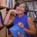 Goretti Carneiro lança primeiro livro em noite de autógrafos em Ilhéus