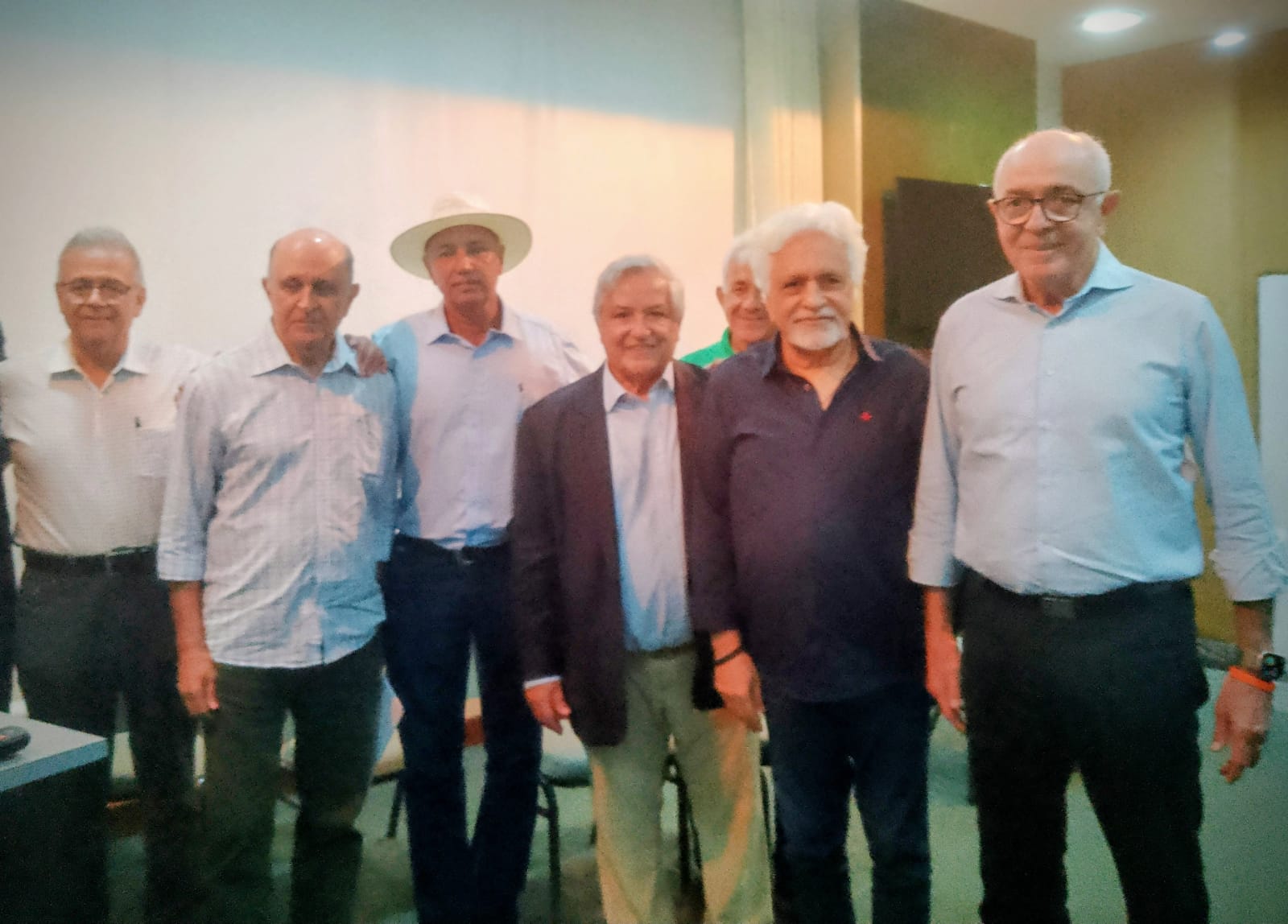 “A Bahia vive há 20 anos um apagão de planejamento que provoca o abandono do semiárido”, critica Aleluia