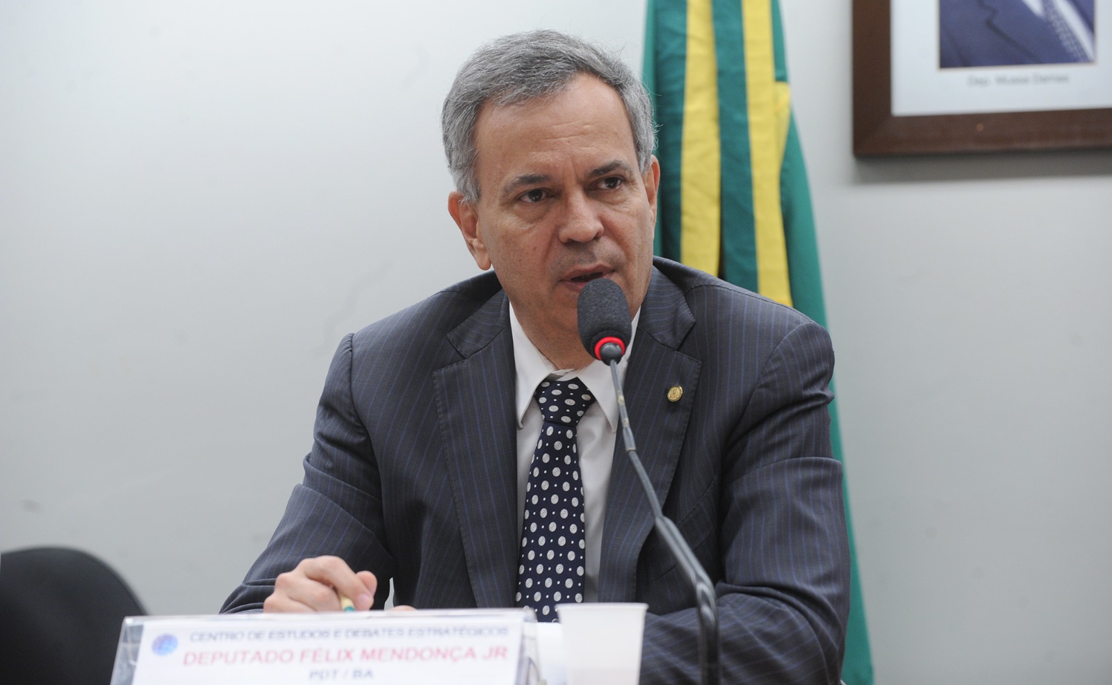 Félix apresenta emenda para ampliar despacho gratuito de bagagem em voos domésticos