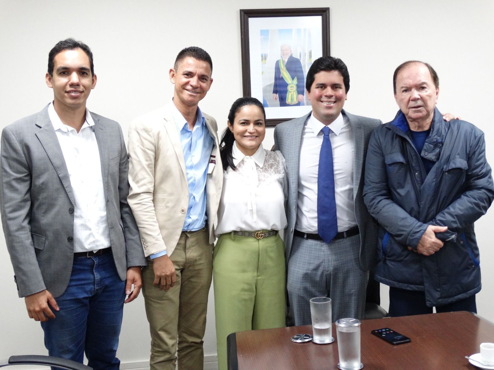 Em Brasília, Débora trata de obras e programas esportivos para Lauro de Freitas