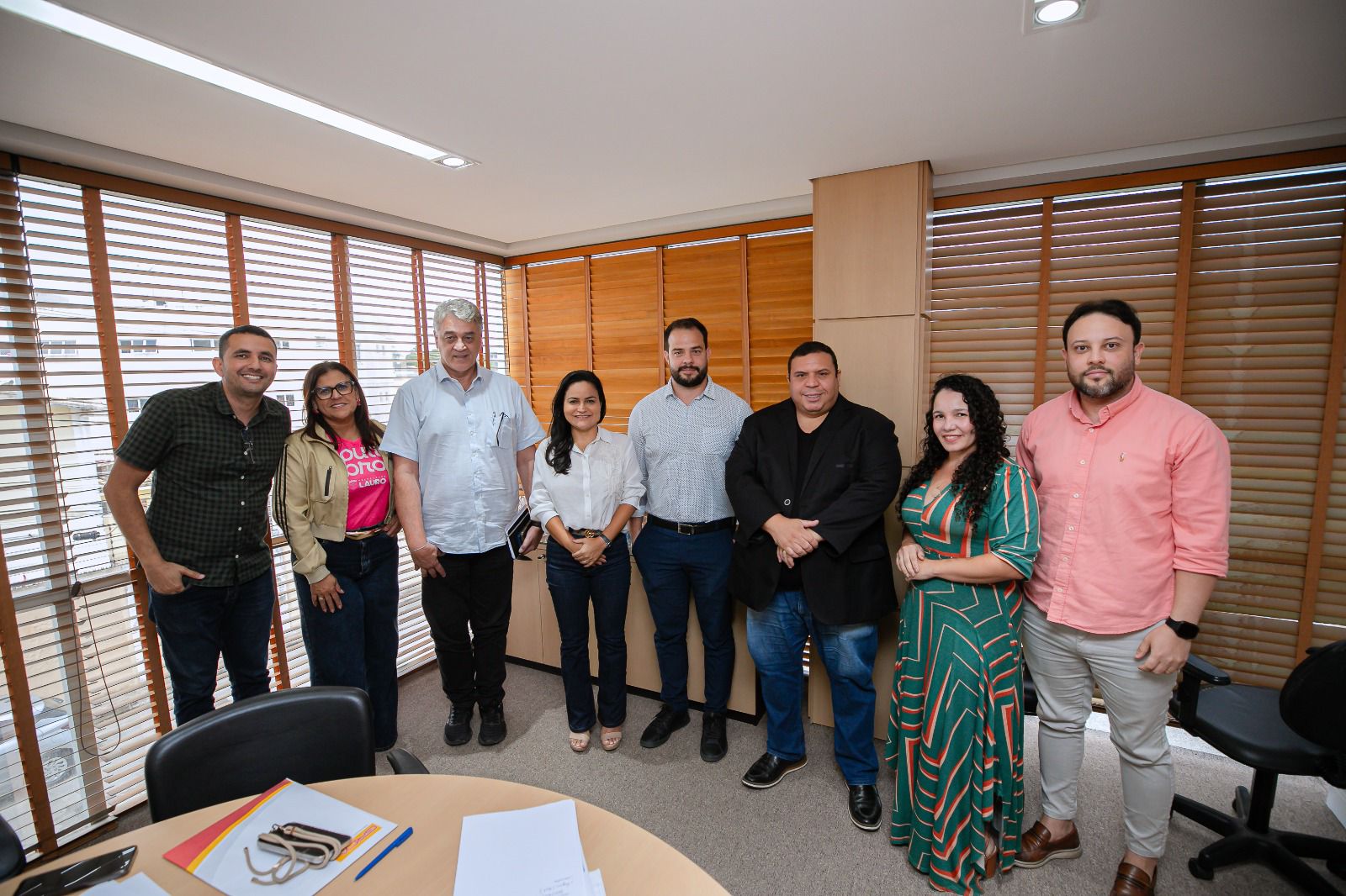 Débora e representantes da BYD discutem parceria para impulsionar desenvolvimento de Lauro