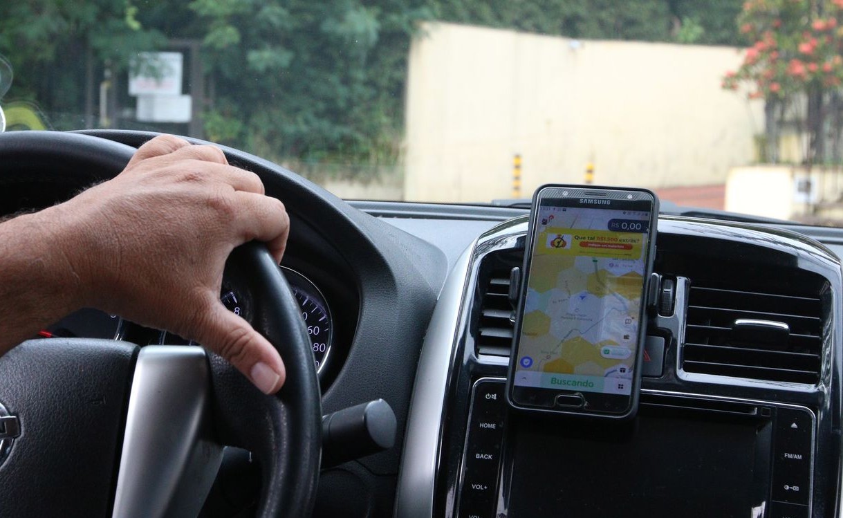 Motoristas de Apps em Salvador não podem mais ser excluídos das plataformas sem direito de defesa