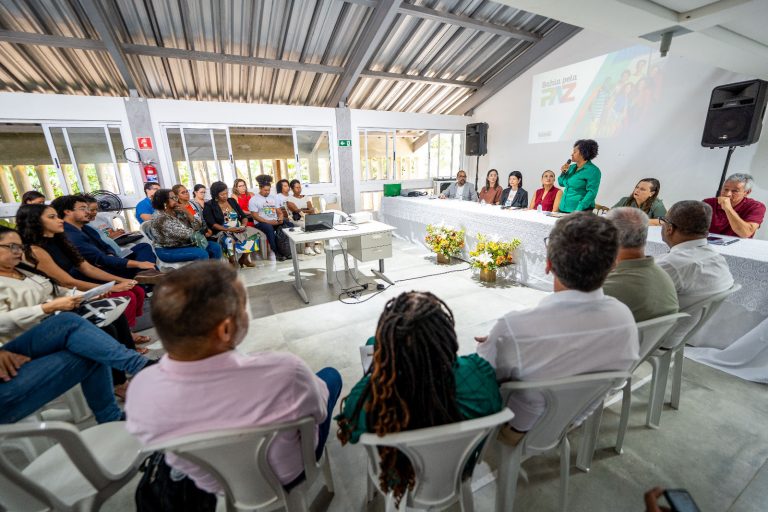 Camaçari promove primeira oficina técnica para implantação do Programa Bahia pela Paz