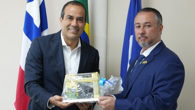 Bruno Reis e embaixador dos Emirados Árabes discutem investimentos para a capital baiana