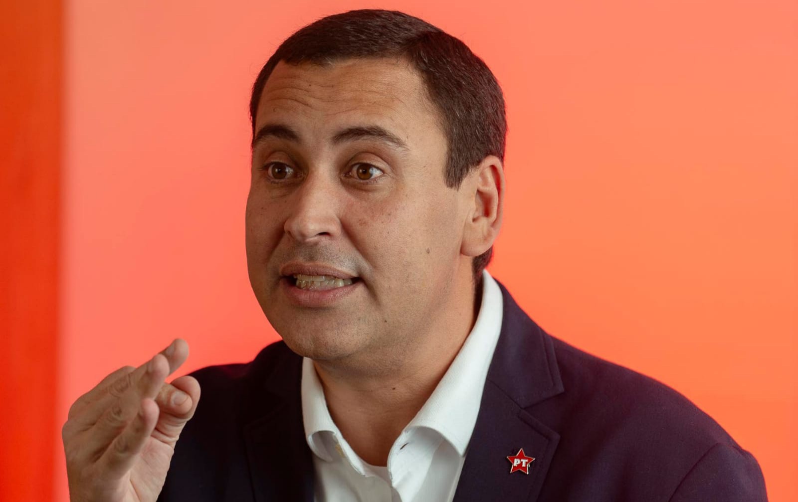 “Escala 6×1 rouba o seu tempo, sua saúde e o convívio familiar”, afirma Éden Valadares