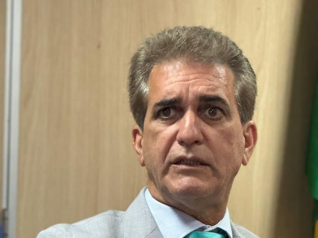 “Em vez de criar emprego e renda, SEMDEC gasta com entretenimento para endinheirados”, critica Robinson Almeida