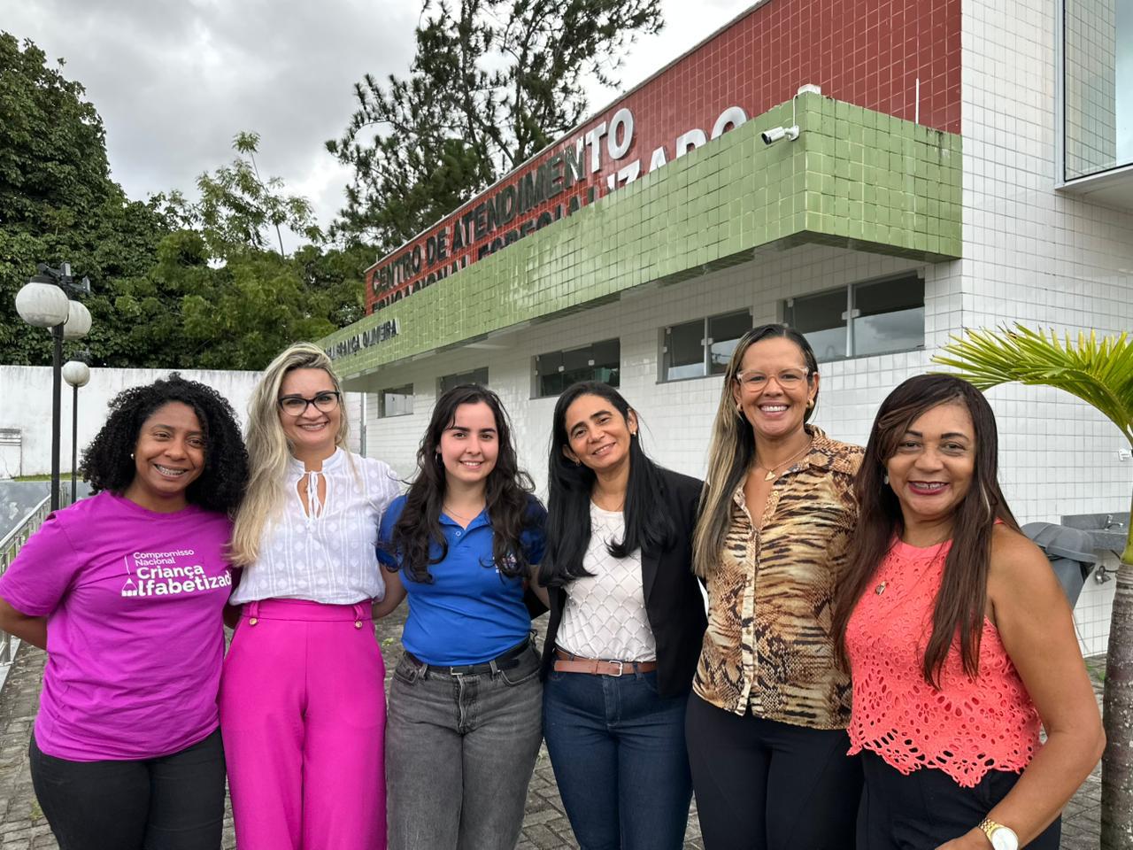 Lauro de Freitas faz visita técnica a unidade de atendimento educacional especializado em Mata de São João