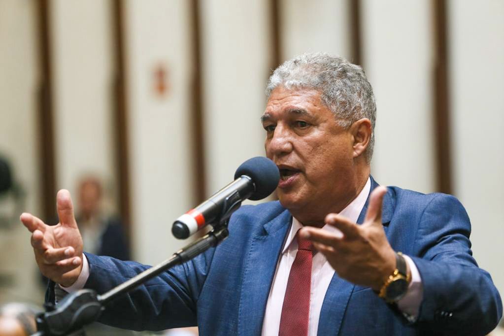 “Oposição tenta barrar empréstimo aplicado na melhoria do povo baiano”, alerta Rosemberg