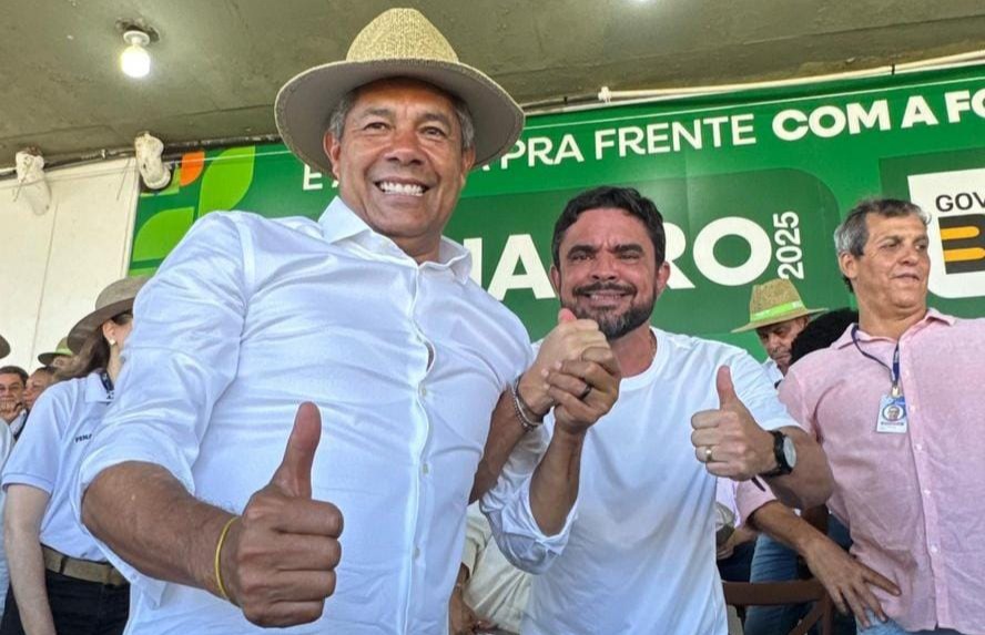 Itanagra marca presença oficial na FENAGRO e stand recebe a visita de Jerônimo