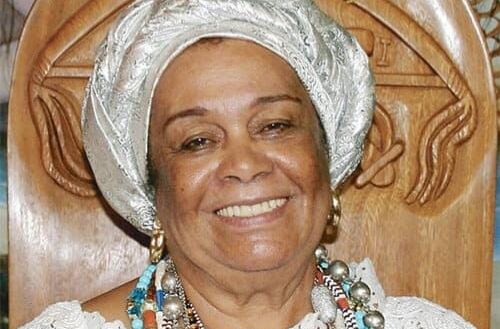 Carlos Muniz manifesta pesar pelo falecimento de Mãe Carmem do Gantois