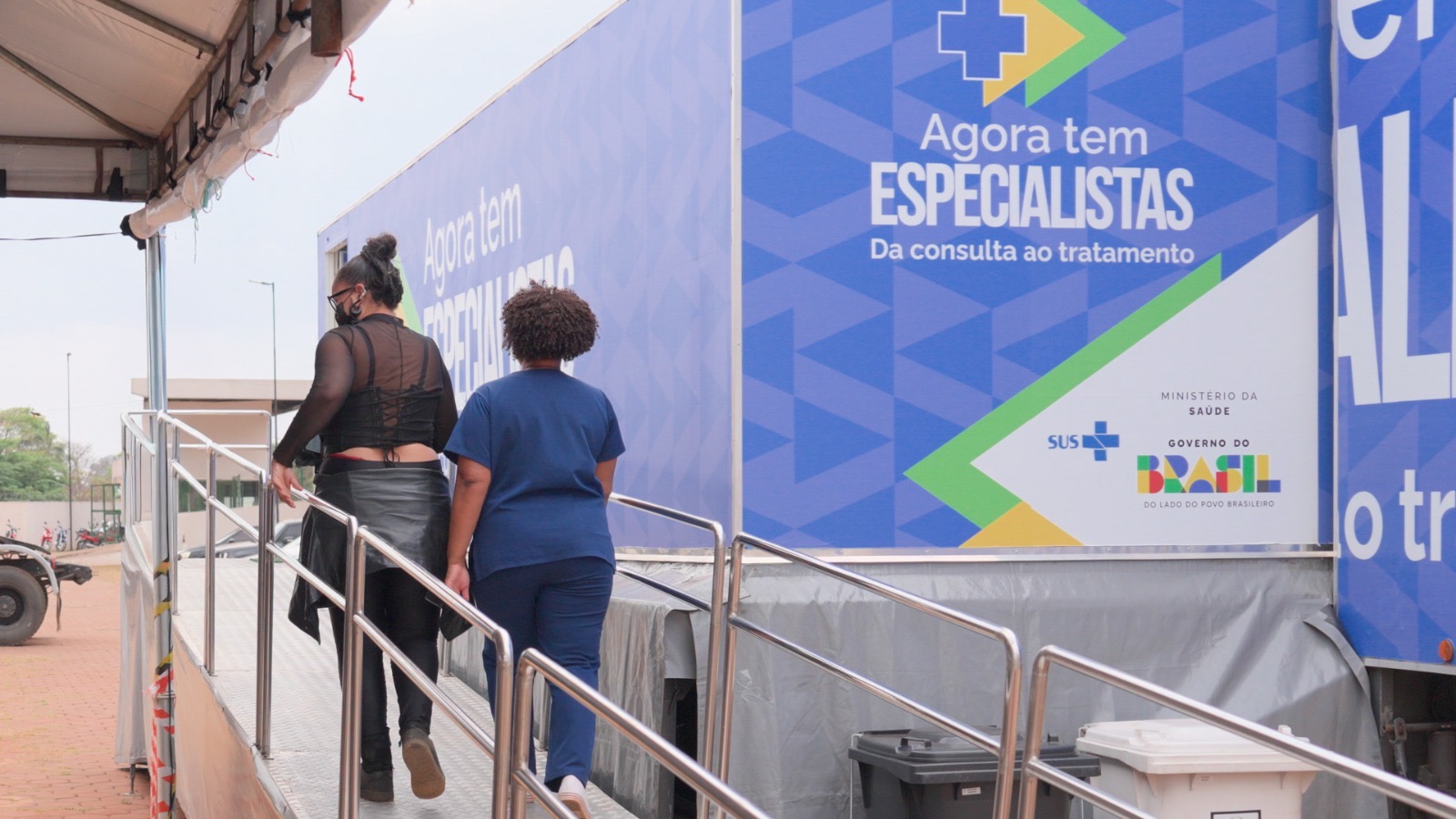 Ministério da Saúde leva carreta oftalmológica do Agora Tem Especialistas para Teixeira de Freitas