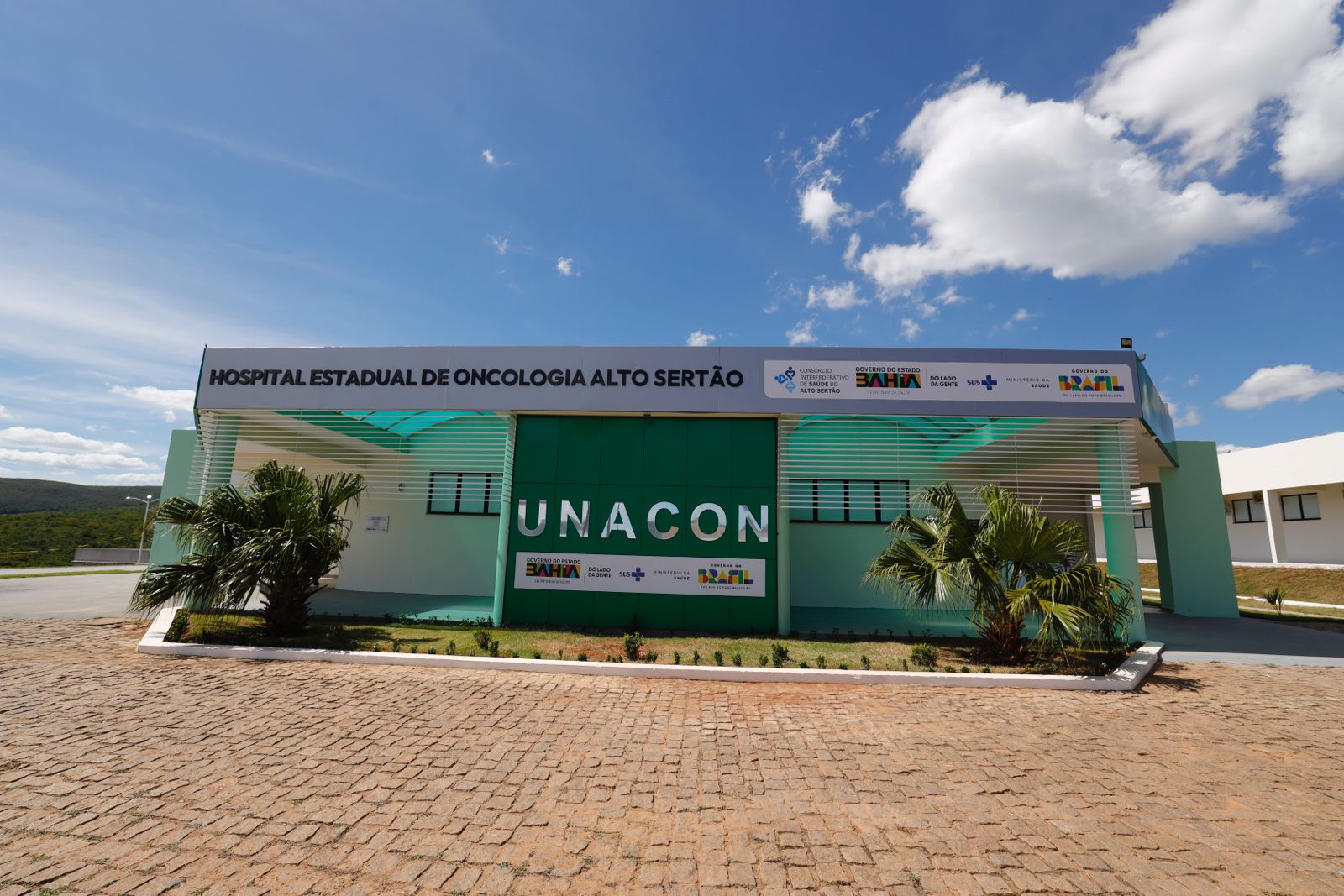 Jerônimo inaugura Hospital Estadual de Oncologia do Alto Sertão em Caetité