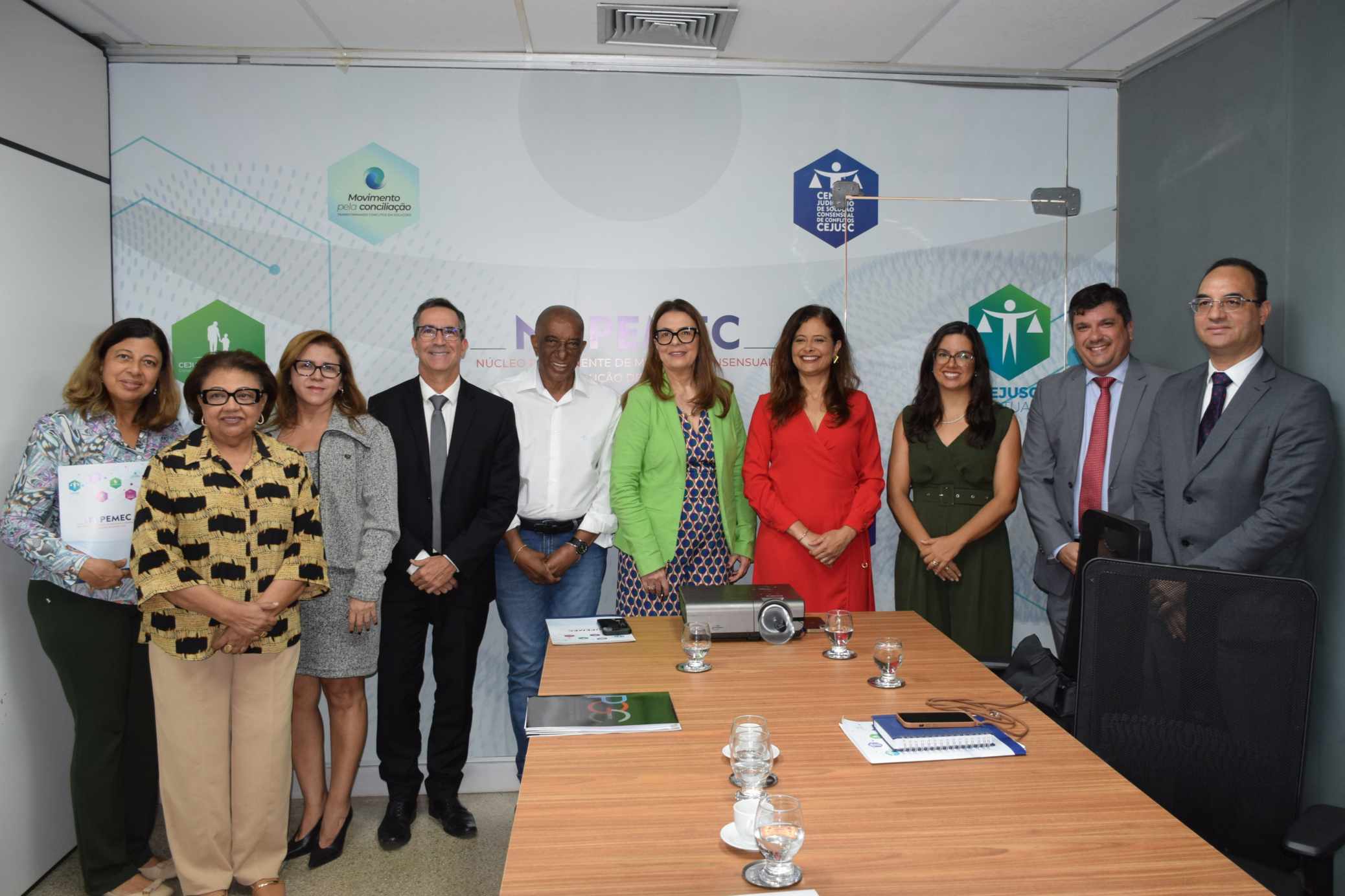 Governo da Bahia e APLB assinam acordo sobre o Piso Nacional do Magistério