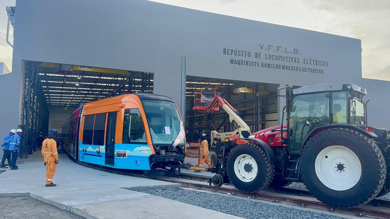 Trens do VLT estão em preparação para operação assistida em 2026