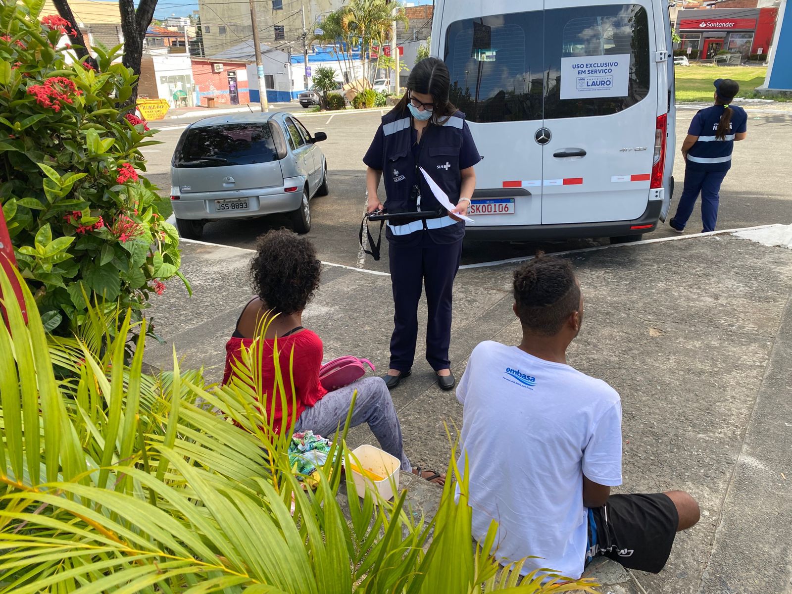 Prefeitura de Lauro realiza ação do Consultório na Rua no Centro