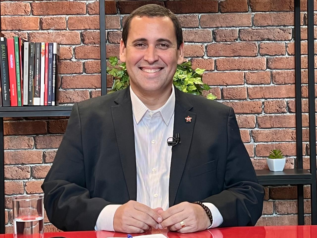 “Nossa tarefa é apresentar a chapa mais competitiva para vencer as eleições“, diz Éden Valadares