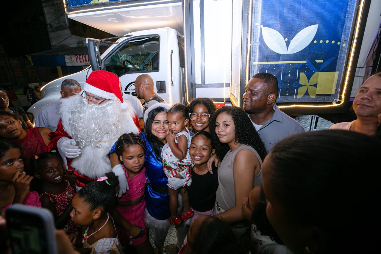 Natal Mágico Itinerante percorre todos os bairros de Lauro