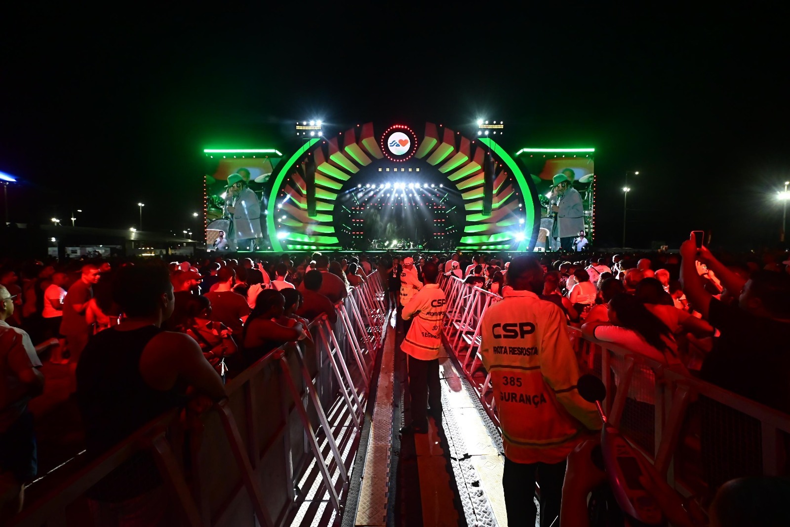 Segunda noite do Festival Virada Salvador mantém clima de tranquilidade e segurança
