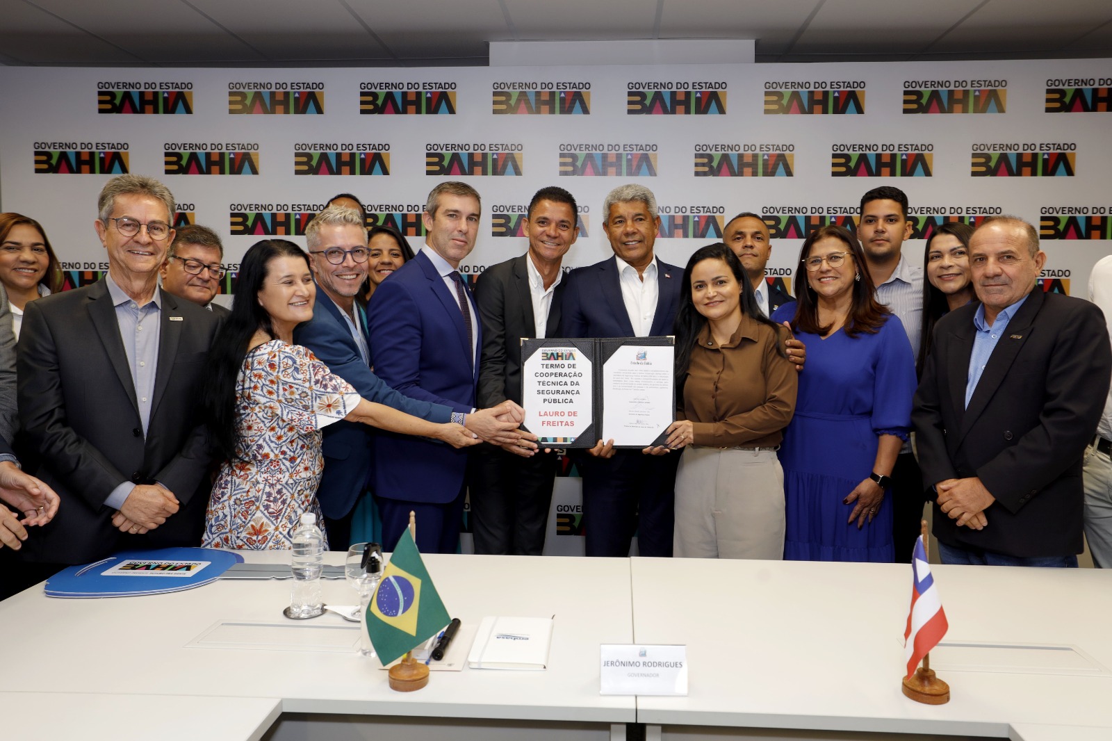 Jerônimo e Débora discutem ações e projetos para Lauro de Freitas