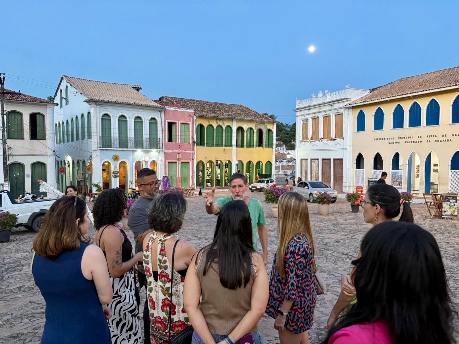 Jornalistas e influenciadores conhecem atrativos de Lençóis, além do ecoturismo