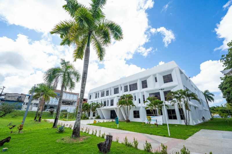 Camaçari: Comediante Rodrigo Marques apresenta stund-up no Teatro Cidade do Saber