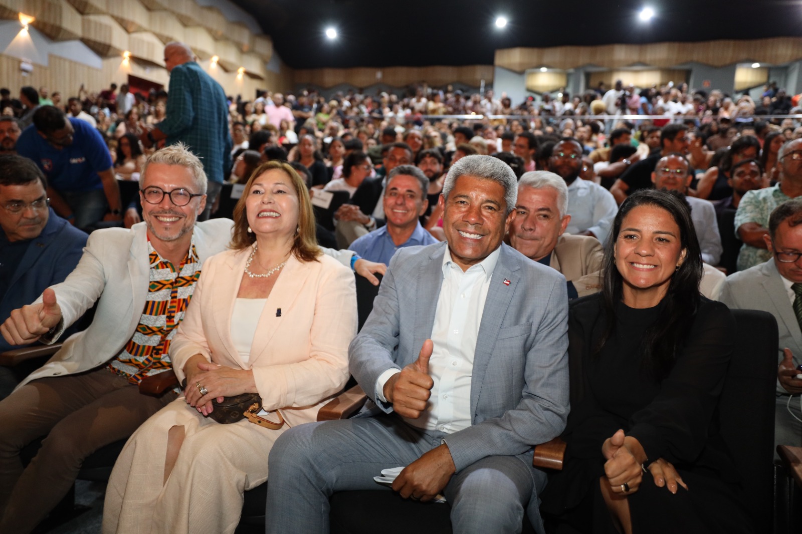 Governo do Estado inaugura o Teatro Central da UEFS