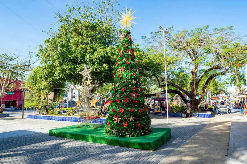 Com tema “Fábrica dos Sonhos”, decoração natalina de Camaçari será inaugurada nesta quinta
