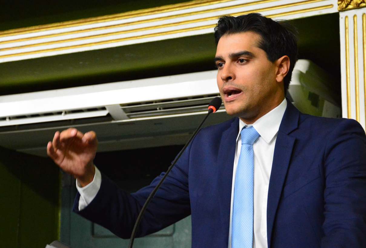 “A crise na segurança pública é resultado de uma ideologia que alivia o lado dos bandidos”, dispara Aleluia