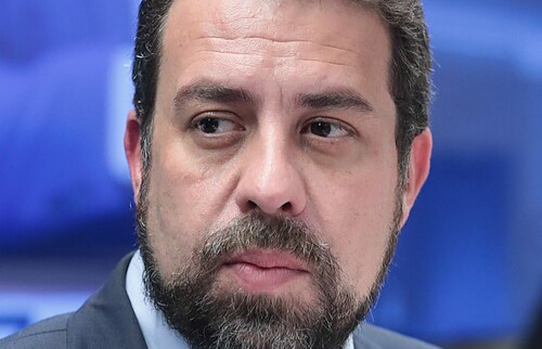 Fim da escala 6×1 deve aumentar produtividade, diz Boulos