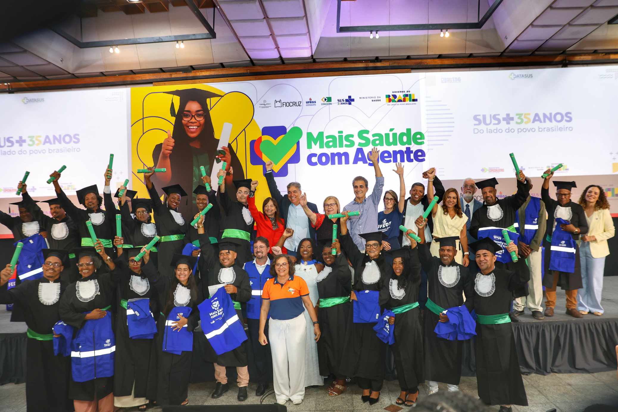 Bahia diploma mil agentes comunitários e de combate às endemias