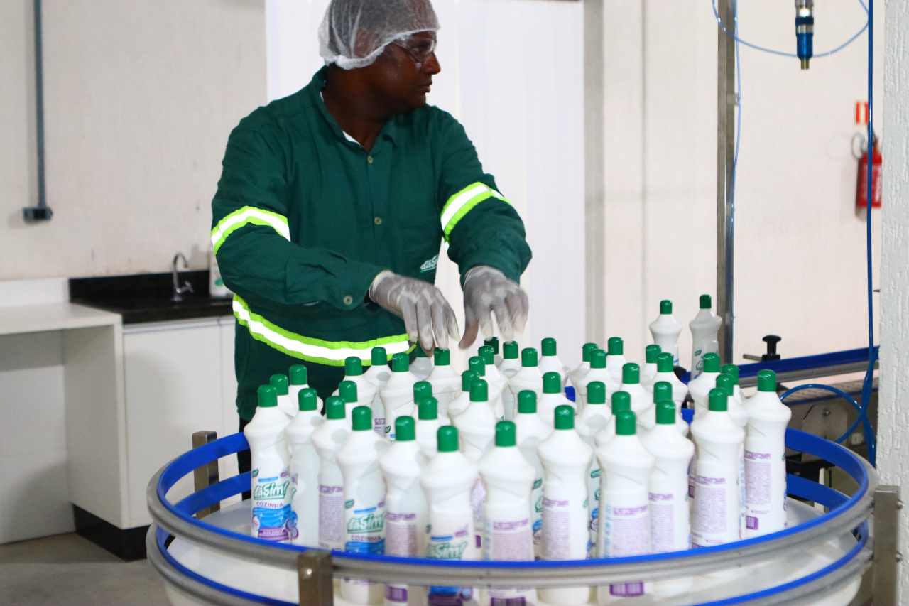Fábrica de produtos de limpeza doméstica impulsiona polo industrial em Dias d’Avila