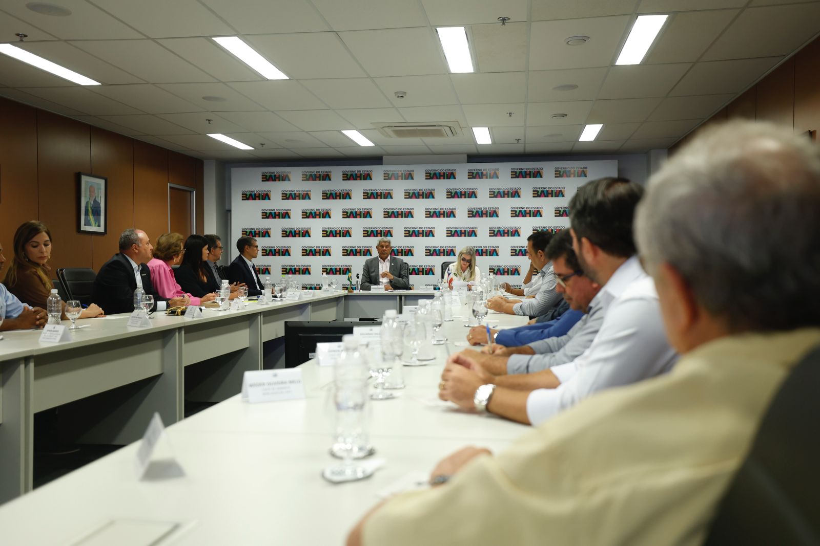 Governo da Bahia amplia investimentos em água e beneficia cidades do interior