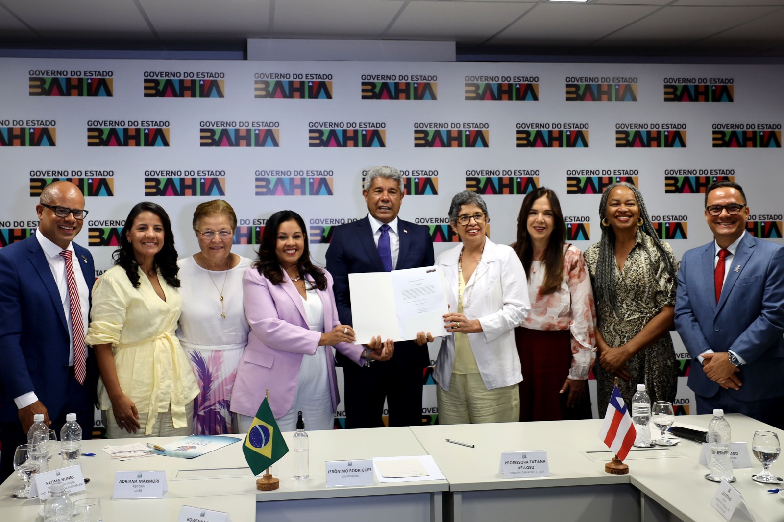 Reitora da UNEB é reconduzida ao cargo pelo governador