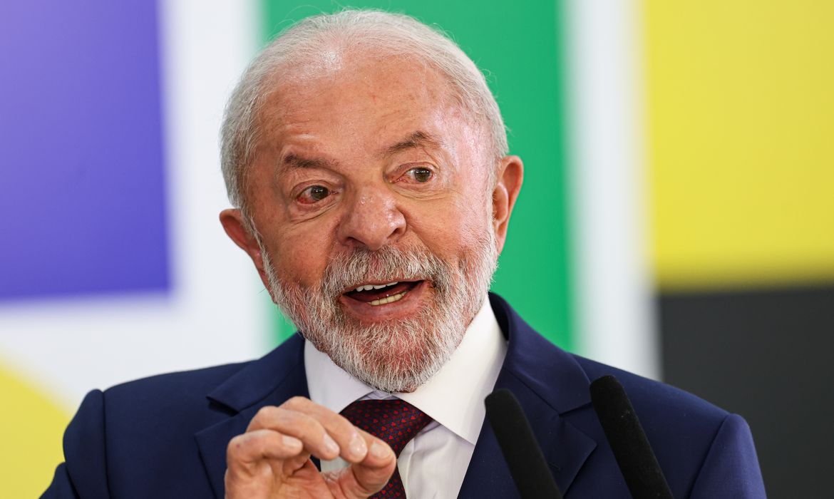Lula sanciona Orçamento com veto a reajuste do Fundo Partidário