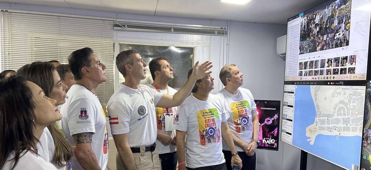 TJBA acolhe crianças e visita sistema de segurança pública no Carnaval de Salvador