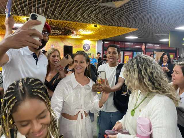 Famosos e turistas chegam para o Carnaval da Bahia e têm receptivo especial do Governo do Estado