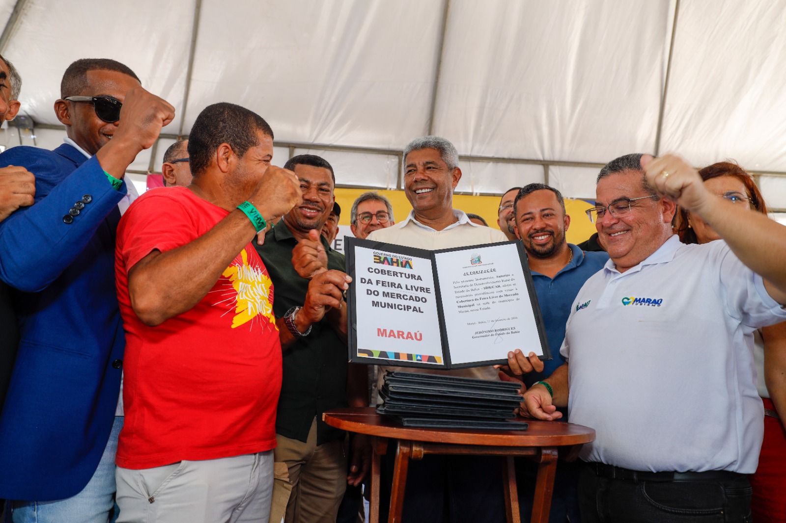 Jerônimo leva mobilidade, apoio ao campo e moradia digna a famílias de Maraú