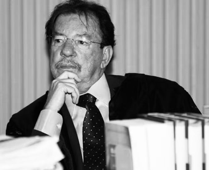 Adolfo Menezes apresenta Moção de Pesar pelo desembargador Carlos Alberto Dultra Cintra