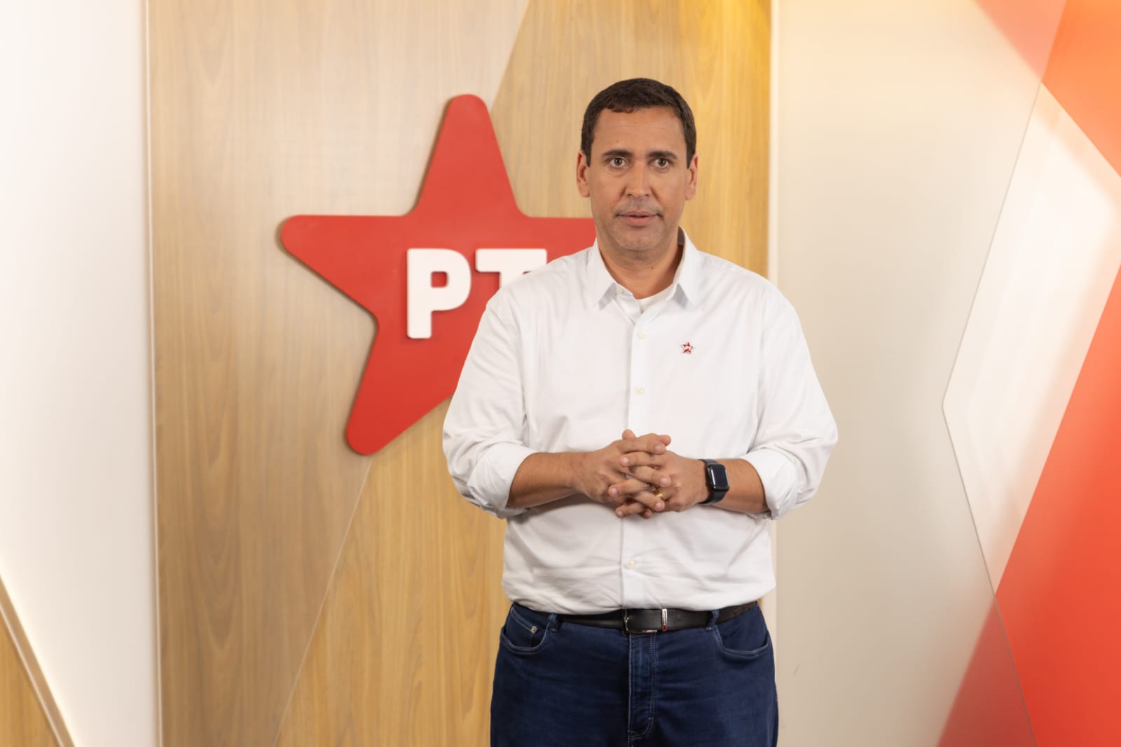 “O bolsonarismo e o carlismo são indissociáveis na Bahia”, diz Éden Valadares