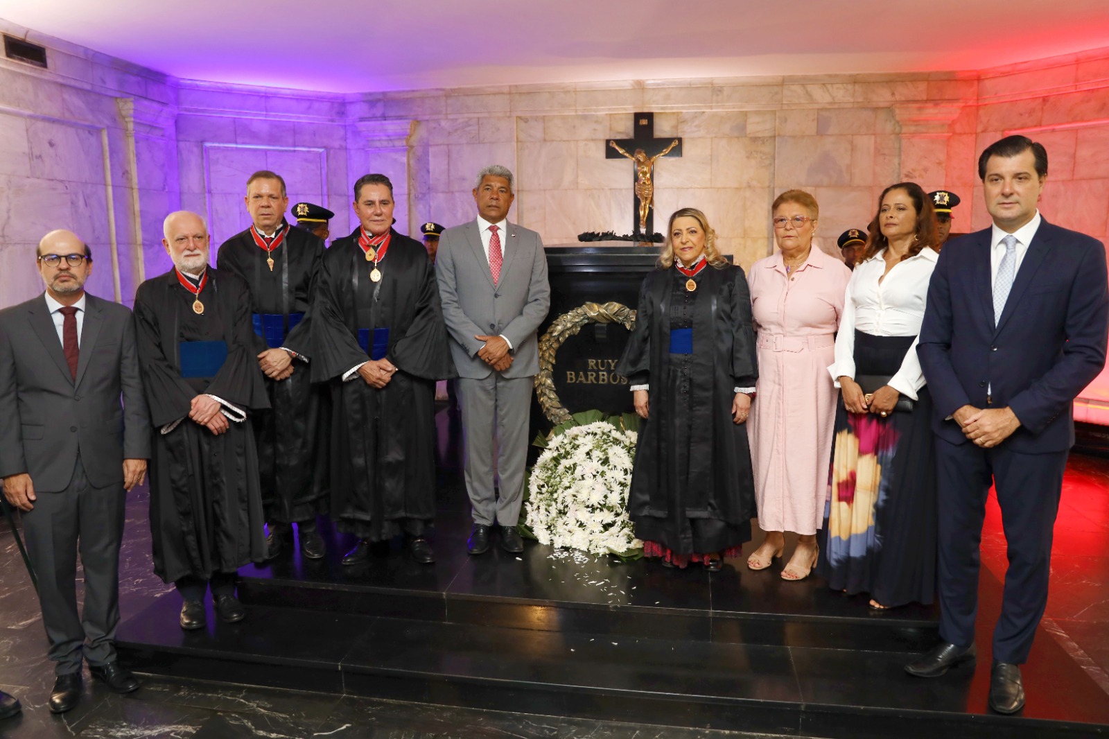 Governador prestigia cerimônia de posse da nova mesa diretora do TJBA