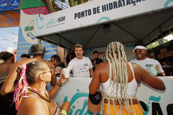 Embasa distribui 85 mil litros de água durante Carnaval de Salvador