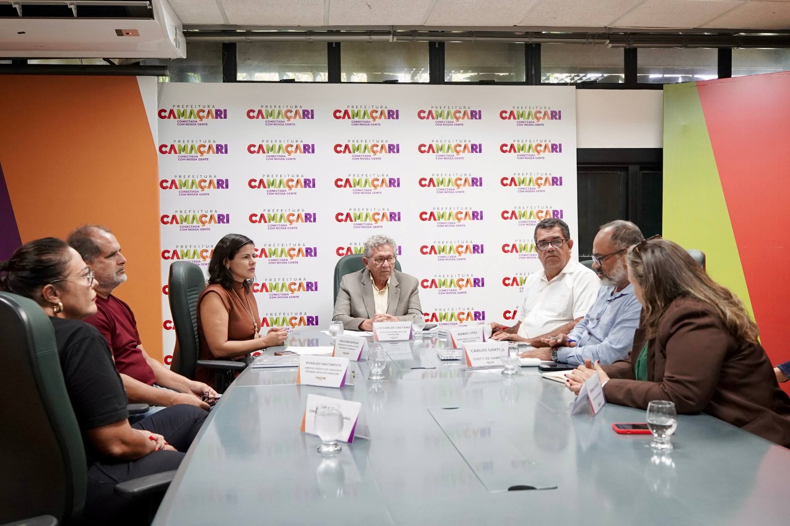 Prefeitura de Camaçari articula manutenção de agência do Banco Itaú no município