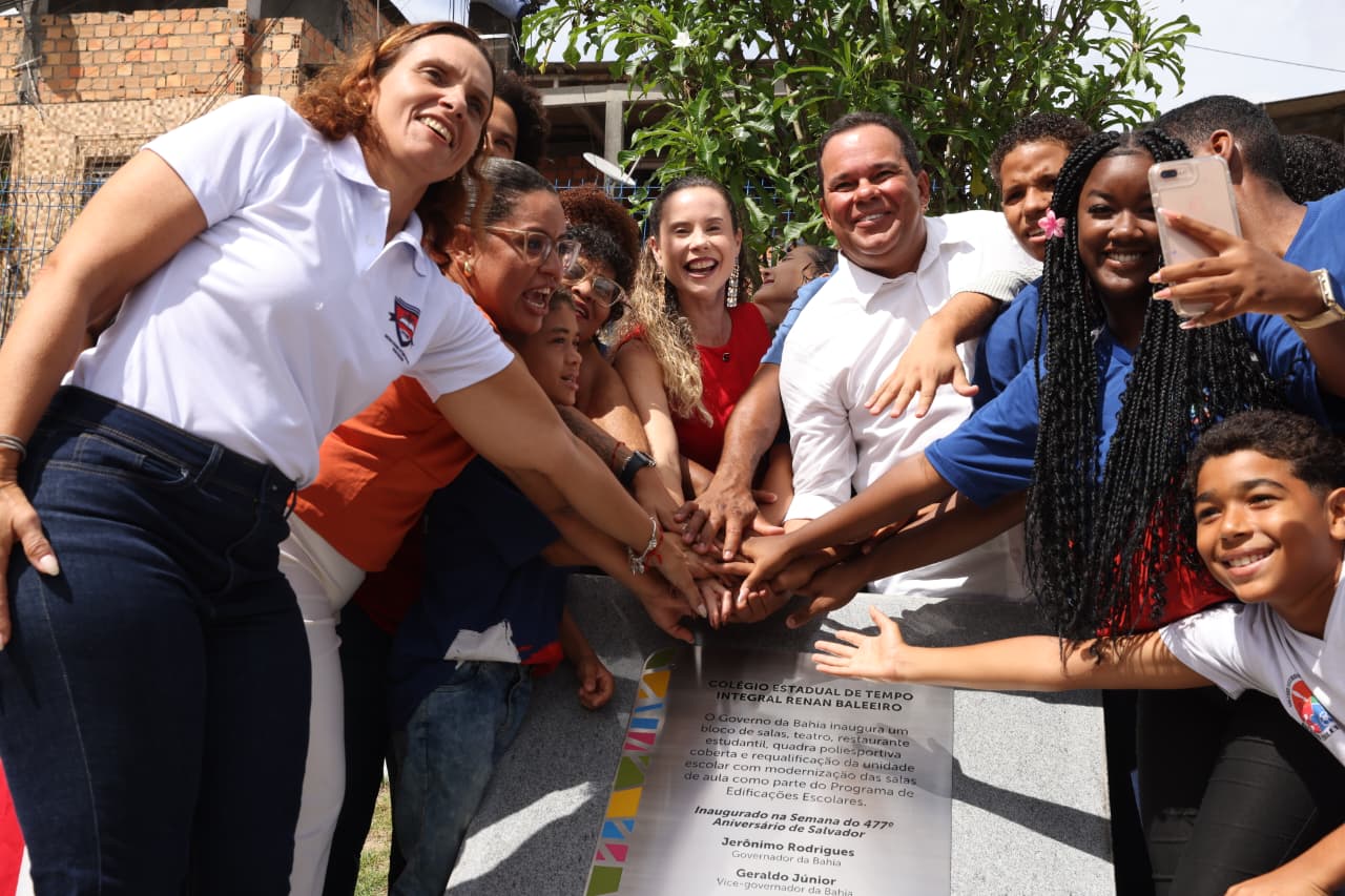 Governo do Estado inaugura dois colégios de tempo integral no bairro de Cajazeiras
