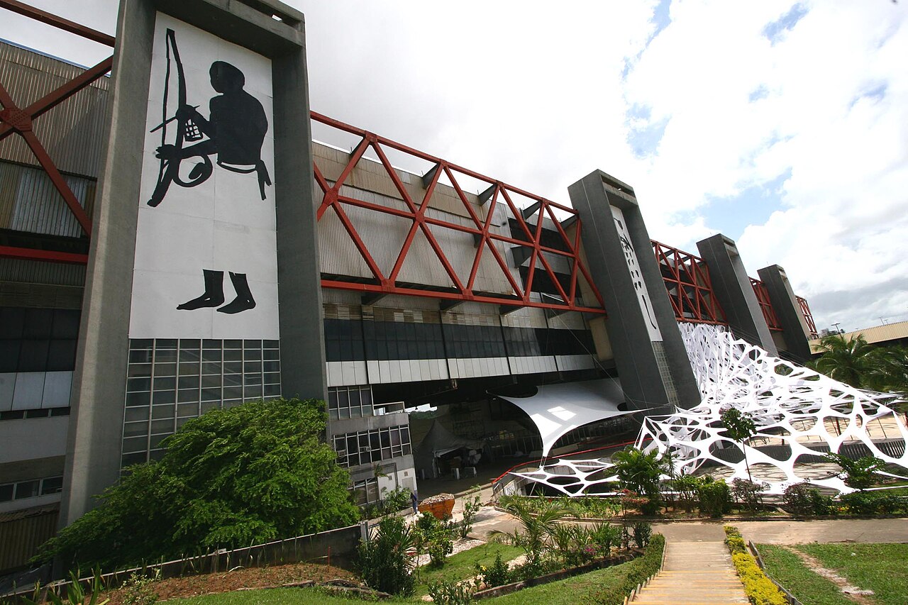 Governo do Estado publica edital para leiloar antigo Centro de Convenções