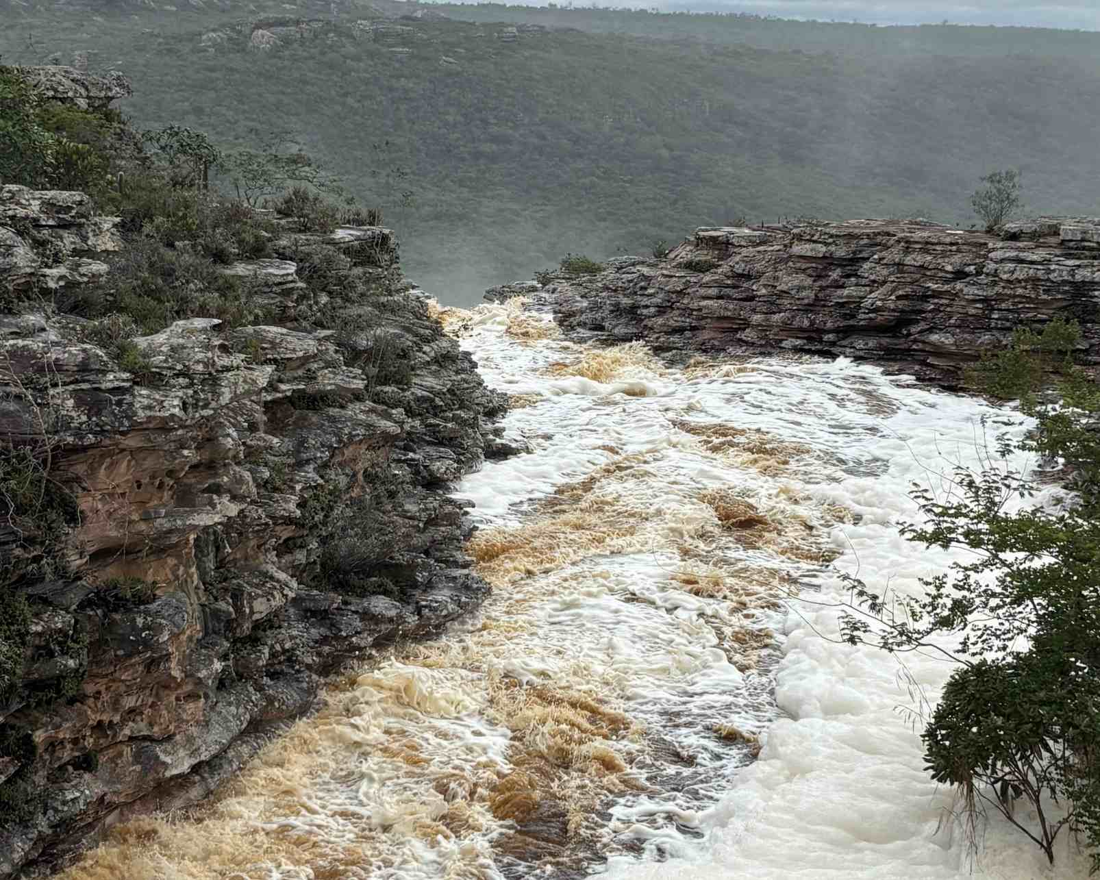 Morro do Chapéu: Chuvas intensas renovam paisagem da Cachoeira do Ferro Doido