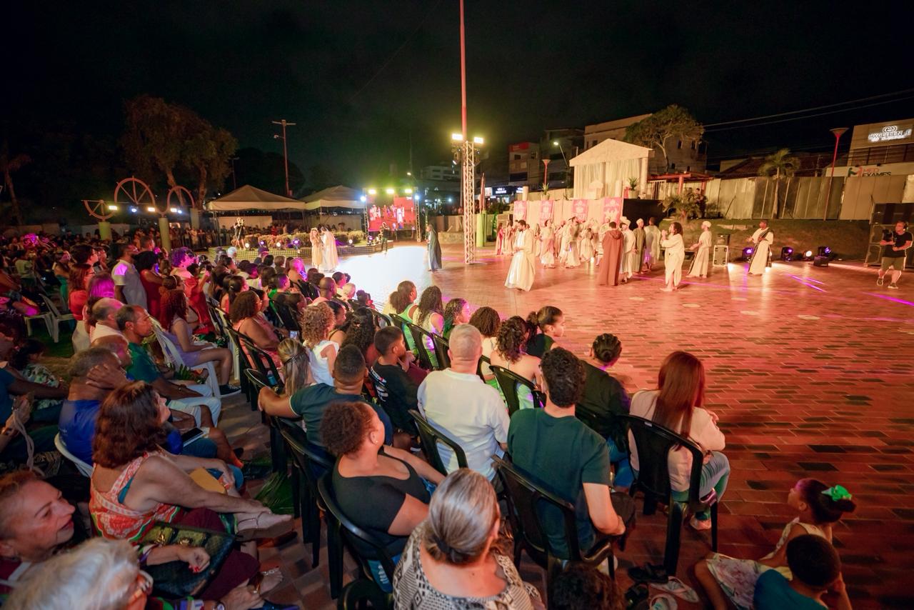 Espetáculo da Paixão de Cristo emociona multidão e encerra com sucesso em Lauro