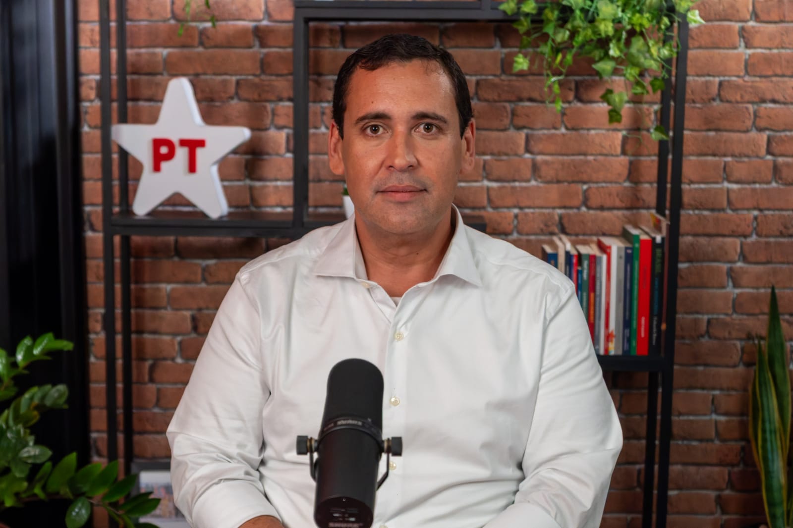 Após ACM Neto declarar que se dedicará apenas à gestão, Éden reage: “Revela pequeneza”